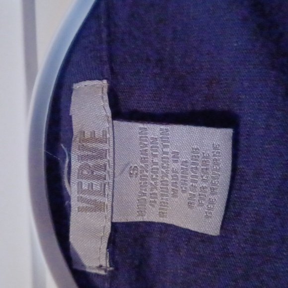 💙🌺Dark Blue Button Down Shirt - Picture 3 of 8